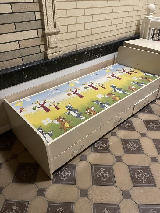 Детская односпальная кровать