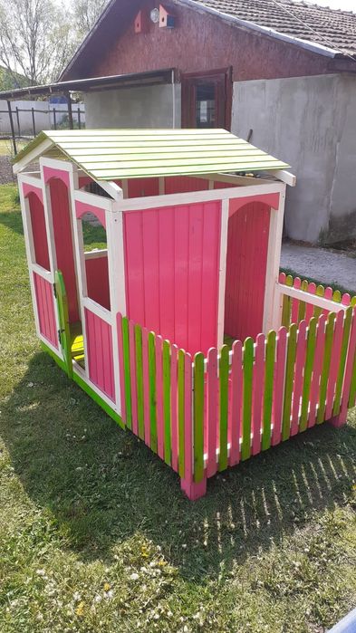Casuta din lemn pentru copii