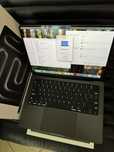  MacBook Pro 14 inch M3 Pro**18GB**512 SSD**18 cicluri