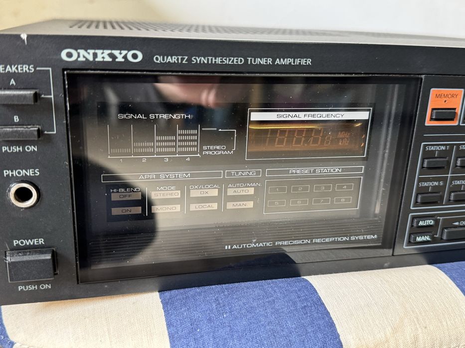 Amplificator si Tuner  Onkyo model TX-300