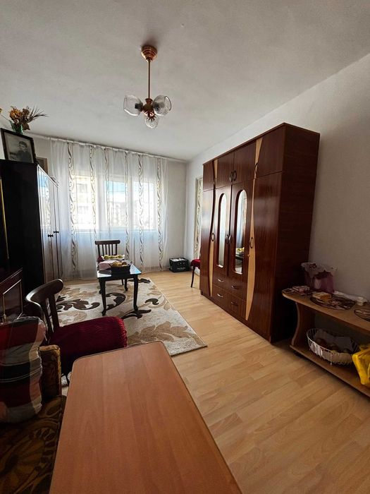 Apartament 3 camere decomandat+ 2 balcoane