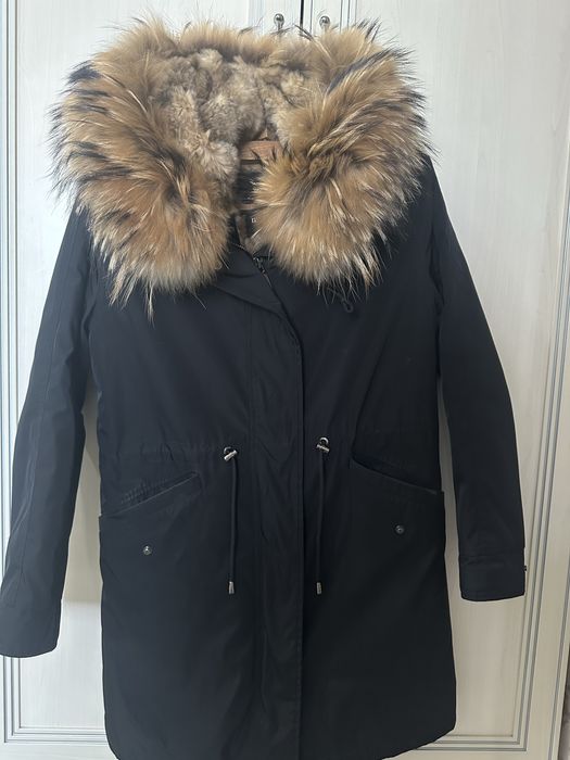 Продам женскуб зимнюю парку в отличном состоянии