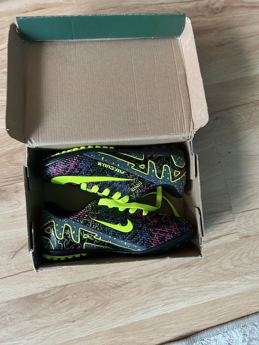 Чисто нови стоножки за деца