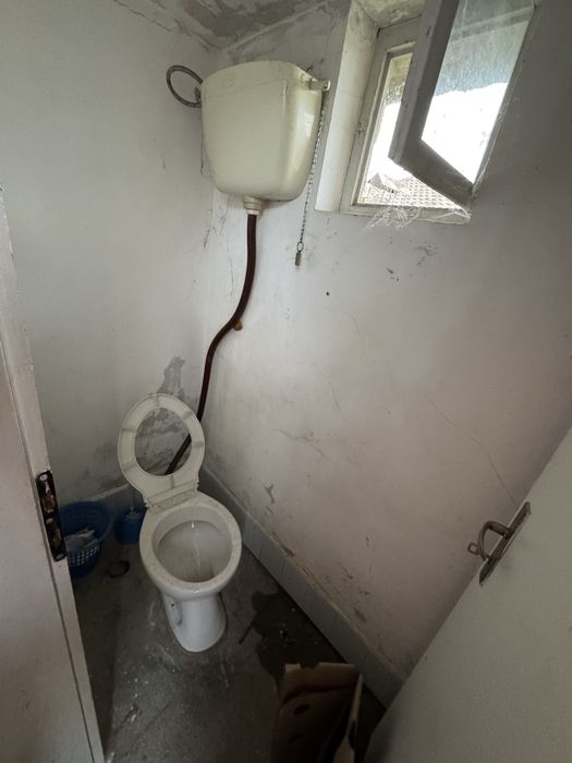 Къща в Песнопой 1990г./тухла/на главен път