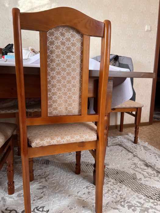 Продам 10 стульев и стол