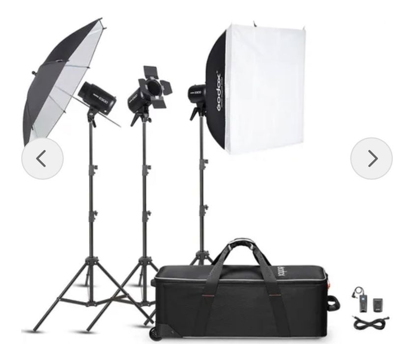 Kit Godox Studio E300 de vanzare, complet si functional.
