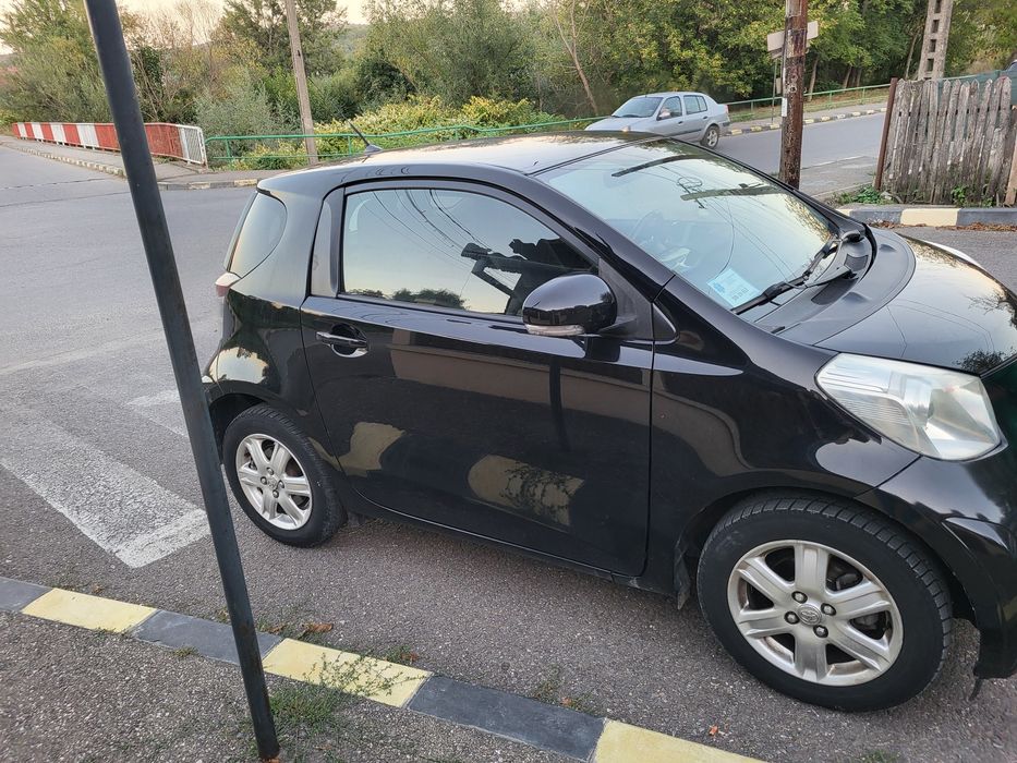 Masina de vanzare Toyota iq