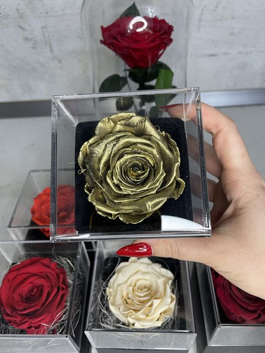Вечна роза в кутия