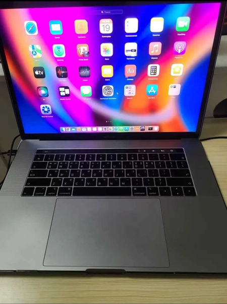 Продам MacBook Pro 15 дюймов.