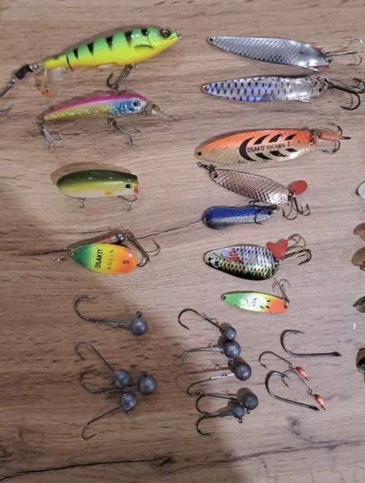 Воблери,блесни и силикони