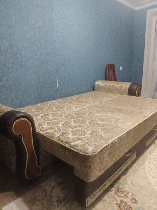 Продаётся диван.