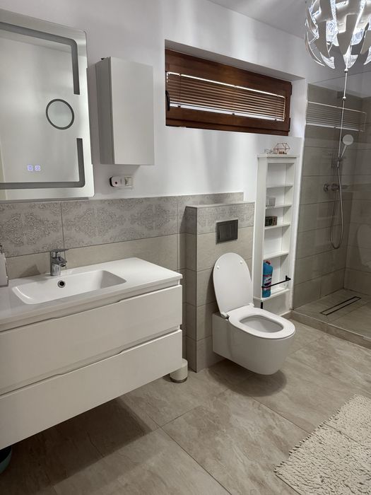 Închiriez casă în Săcălaz