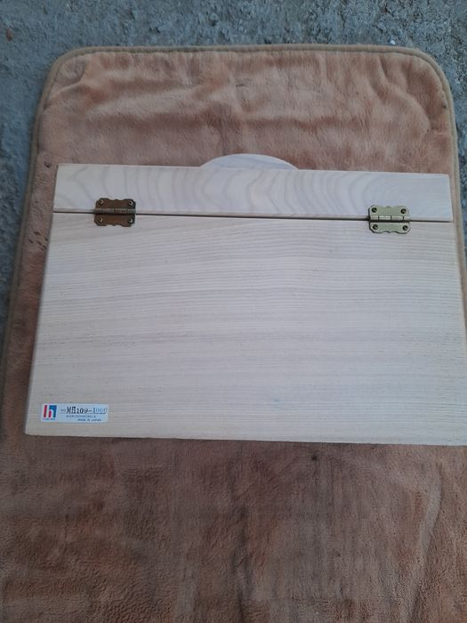 Дървена кутия за бижута