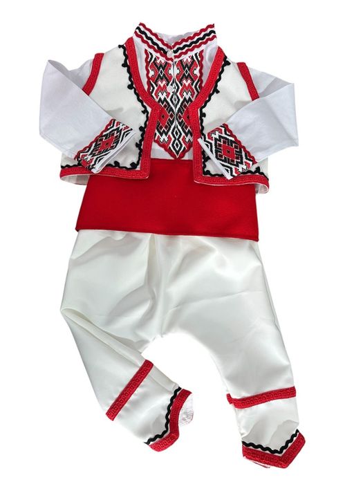 Народни носии за празник