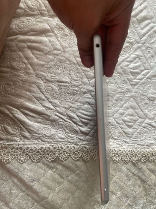 Продам ipad 2021 10,2  покупали  пол года назад , в хорошем состояний