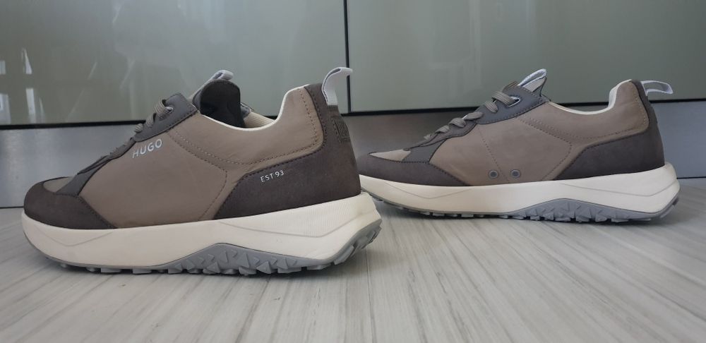Hugo Boss  43/27.5 - 28см  НОВО! ОРИГИНАЛ! Мъжки Спортно - елегантни!
