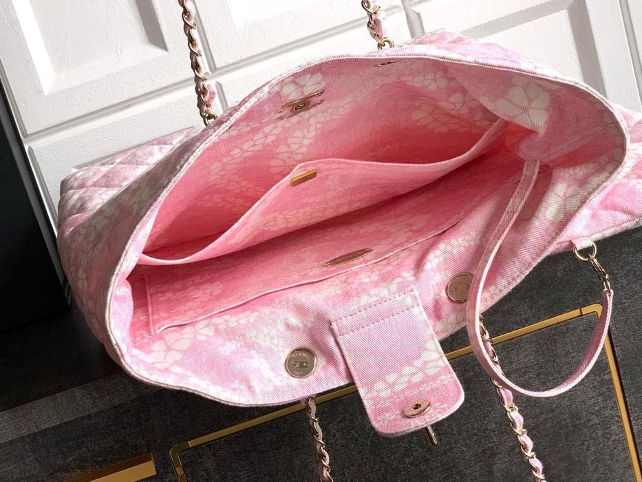 Chanel чанта розова 2025