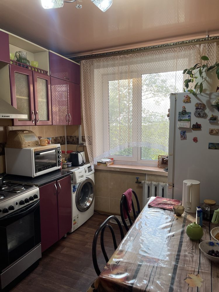 Продаём 3 комнатную квартиру на 3а микрорайоне 4/9.