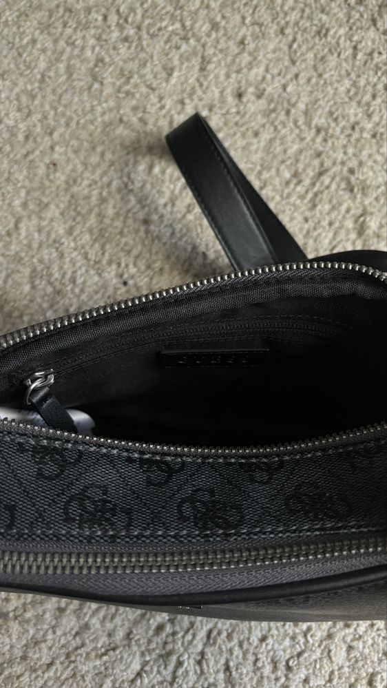 Мъжка чанта guess