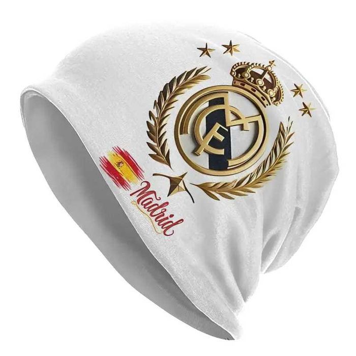 Căciulă călduroasă Real Madrid pentru fani