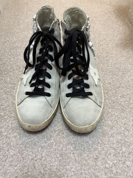 Bascheti Golden Goose