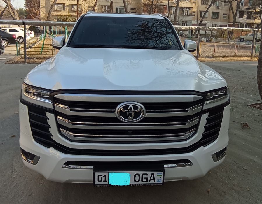 Продается Land Cruiser 300 ZFX Z1.