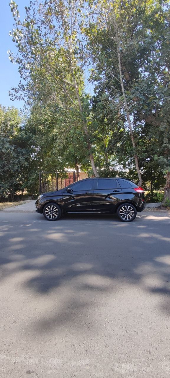 Lada X-RAY lux prestije