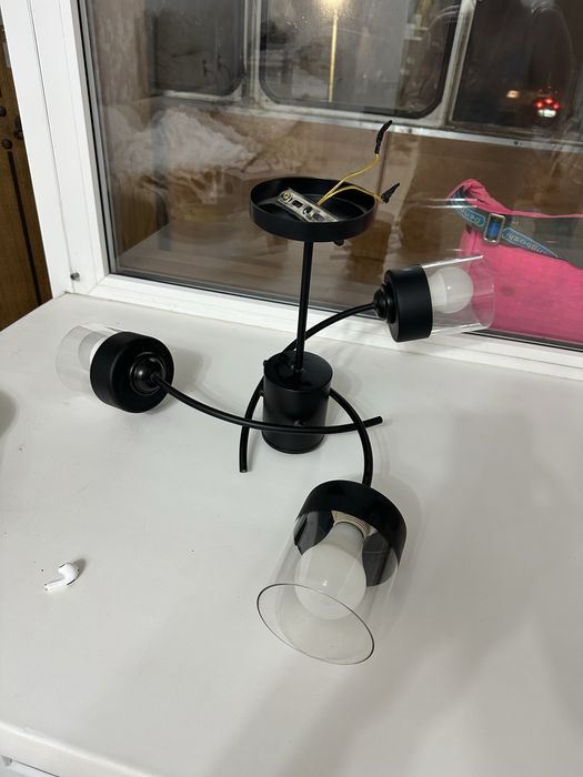 Продается люстра