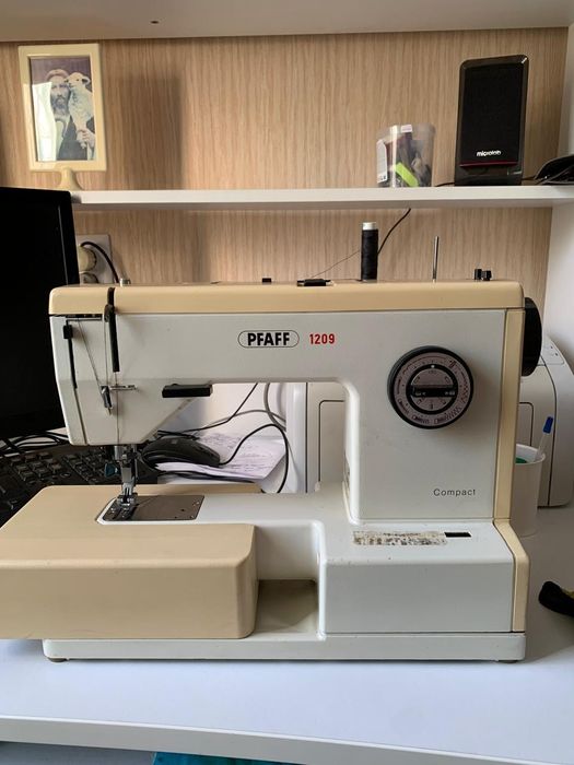 Продаю швейную машинку в отличном состоянии