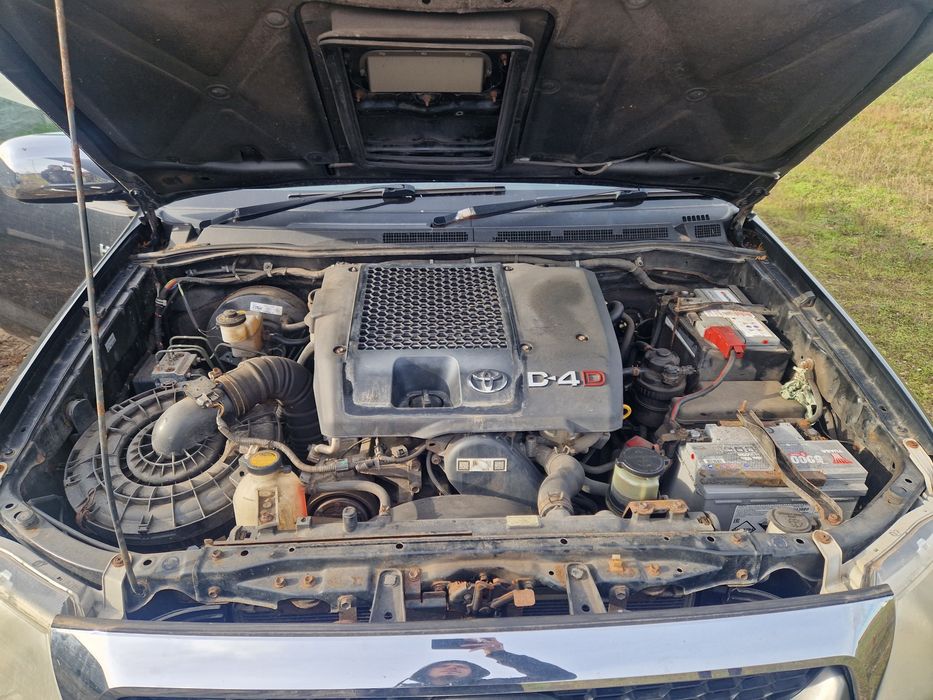 Dezmembrez Toyota Hilux 3.0 1KD-FTV 2006-2011