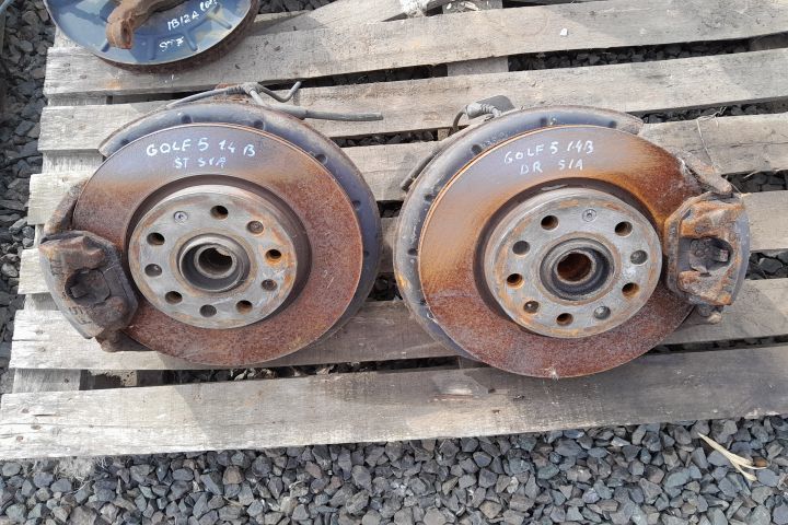 Fuzeta fata dreapta Volkswagen VW Golf 5 [2003 - 2009] Hatchback 3-us