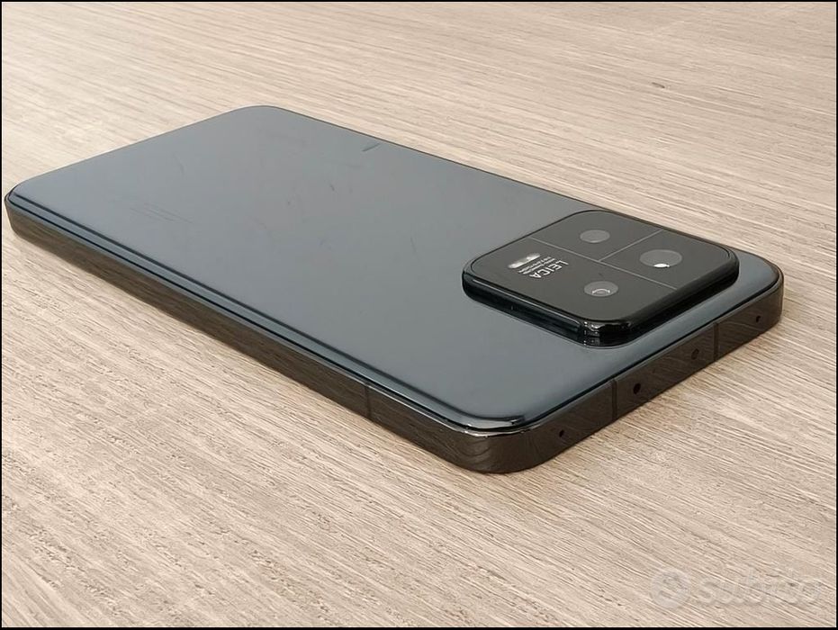 Xiaomi 13 modelul flagship