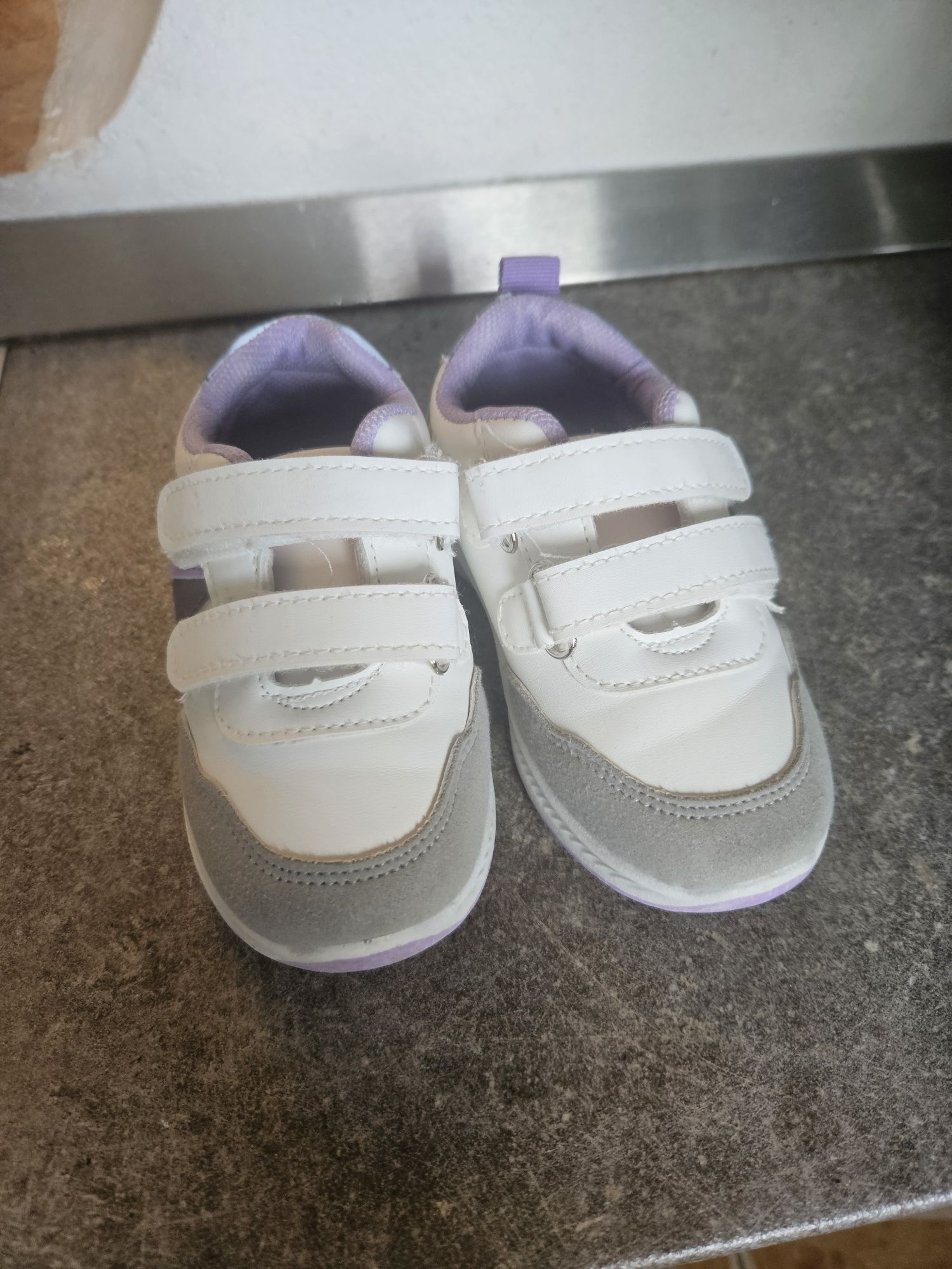 Pantofi cu scai nr.24