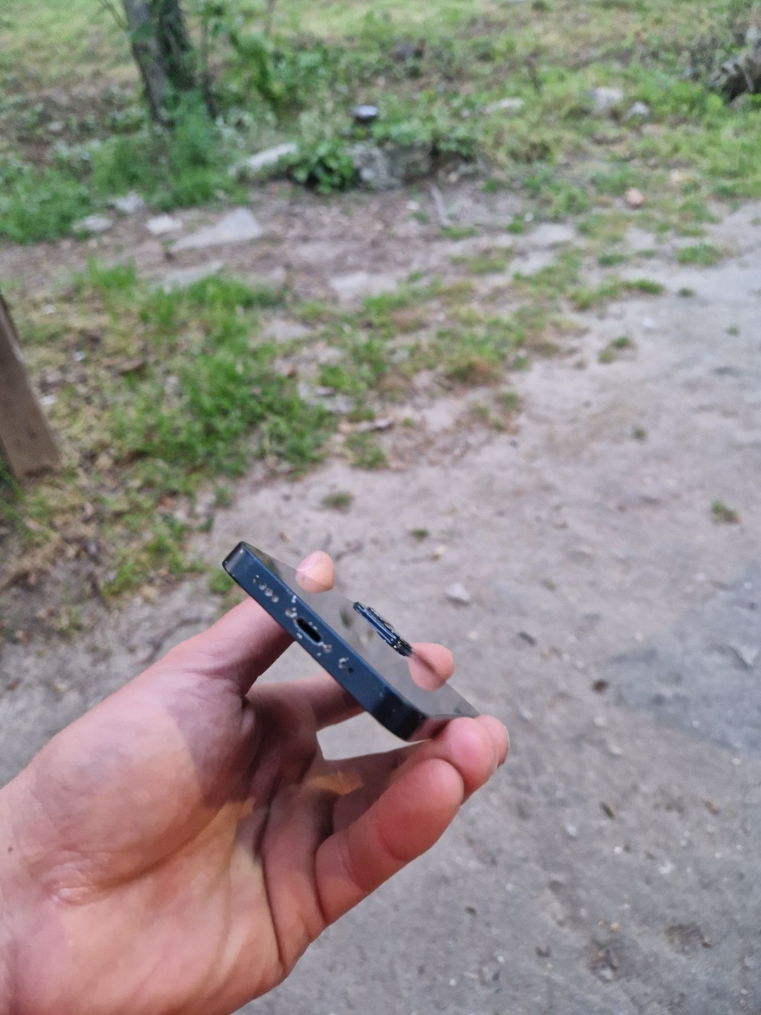 Iphone 13 Mini заключен