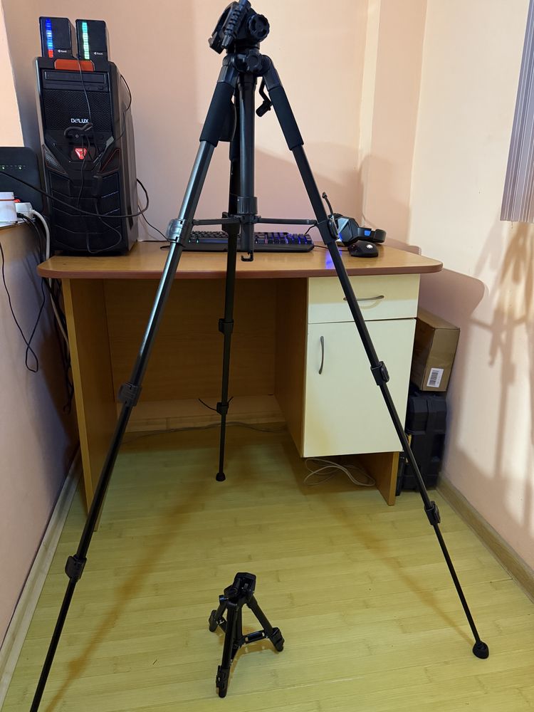 CANON EOS 4000D / T100 REBEL с 4 обектива