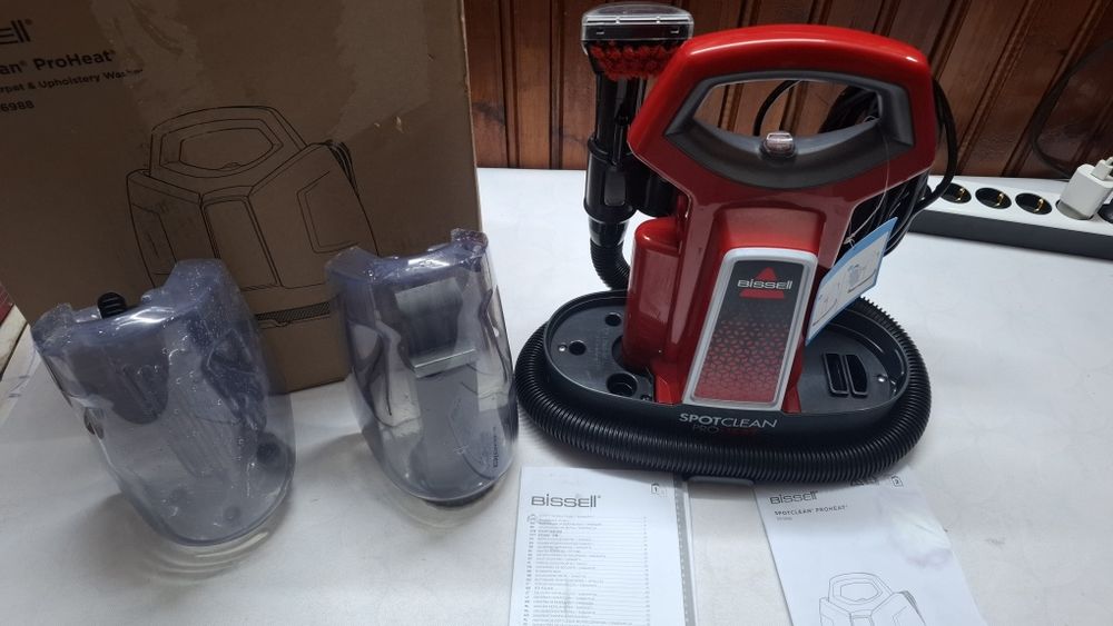 Перящата прахосмукачка Bissell spot clean Proheat 1.4л,330w