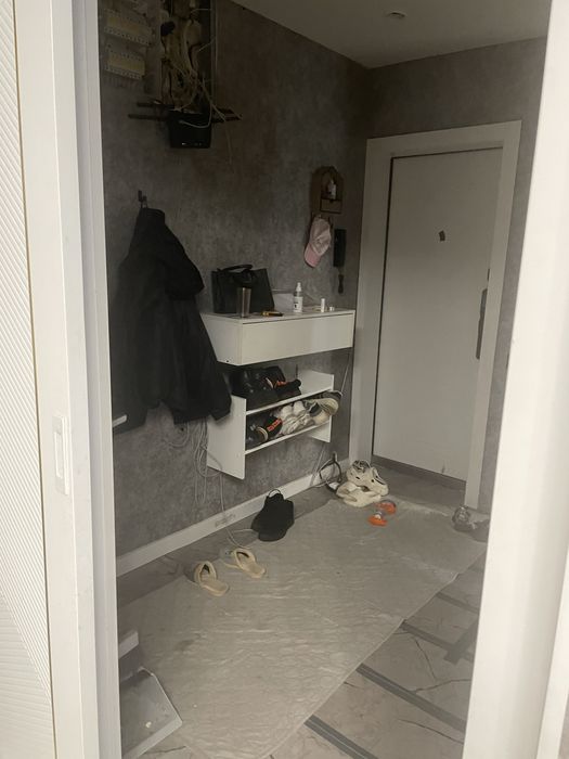 Сдам квартиру 3-ком Женис 75/1