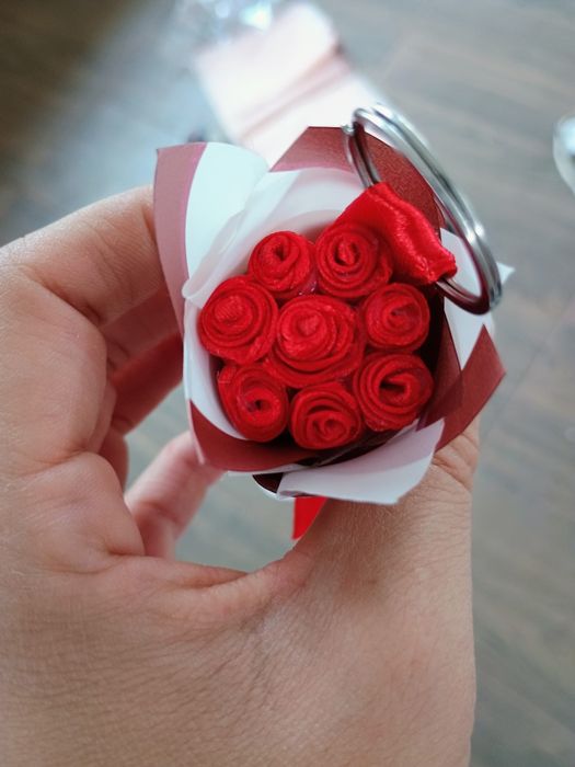 Сатенени мини рози