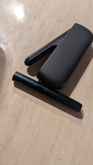 Iqos Iluma în stare foarte buna