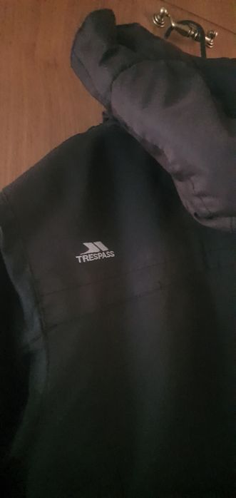 Vand geacă Trespass marimea L foarte calitativă!