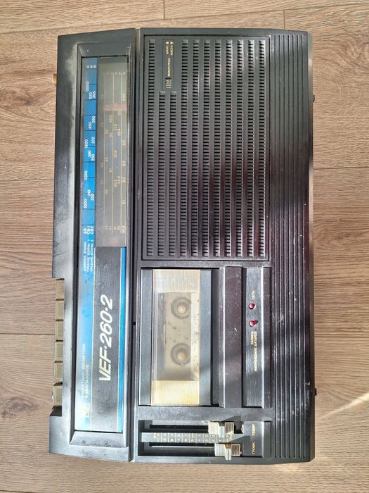 Руски касетофон VEF-260-2