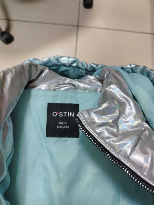 Отдам бесплатно девочковую куртку рост 164см