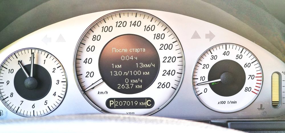 Продавам Мерцедес W 211  бензин 3.5