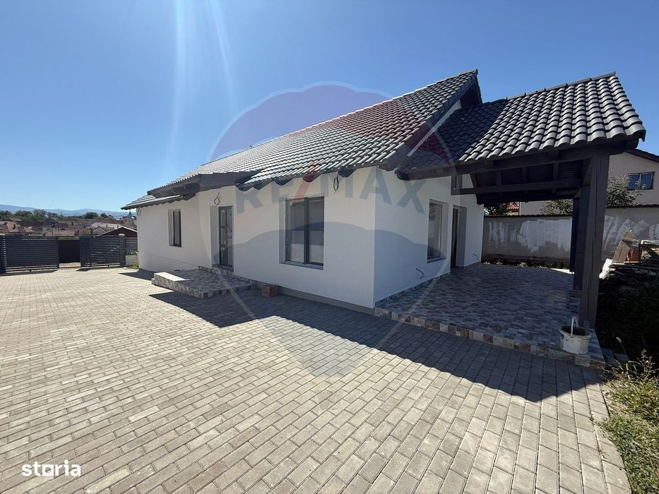 Casa Individuala De Vanzare In Sura Mica