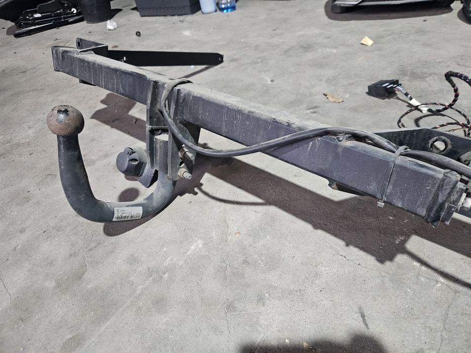 Теглич за Мерцедес Cls w218 комби