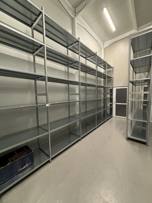 Rafturi cu polite zincate modulare