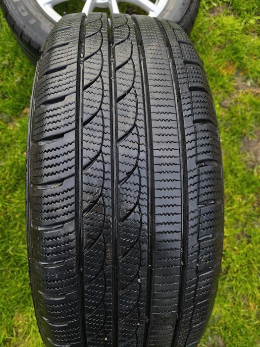 Vand set jante și anvelope 225.60 R17