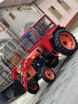 Tractor UTB650 cu cupa pe joystick