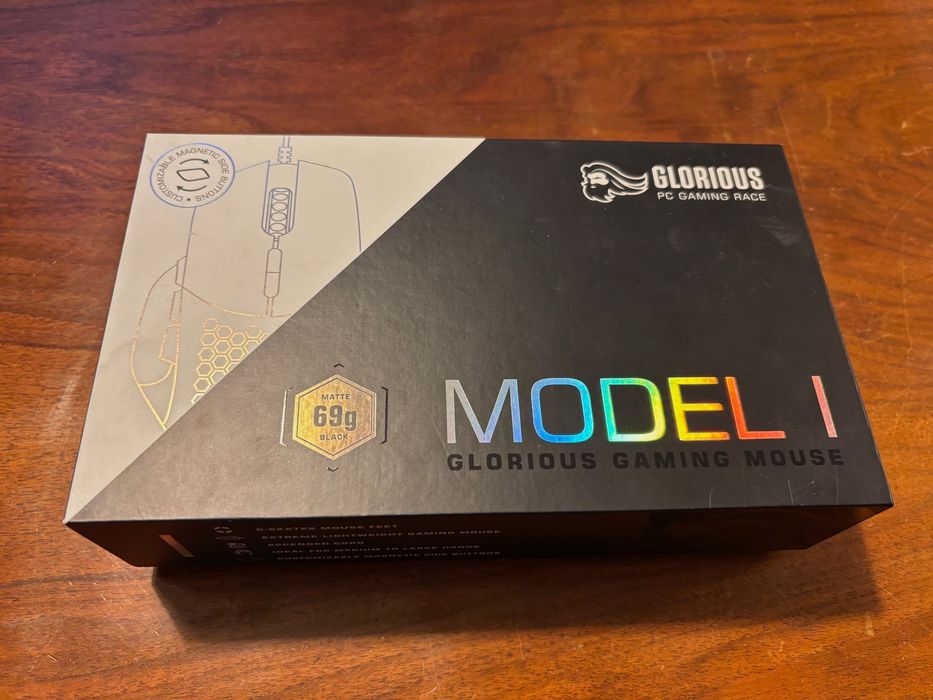 Mouse gaming Glorious Model I, Ultrausor 69g, Negru Mat