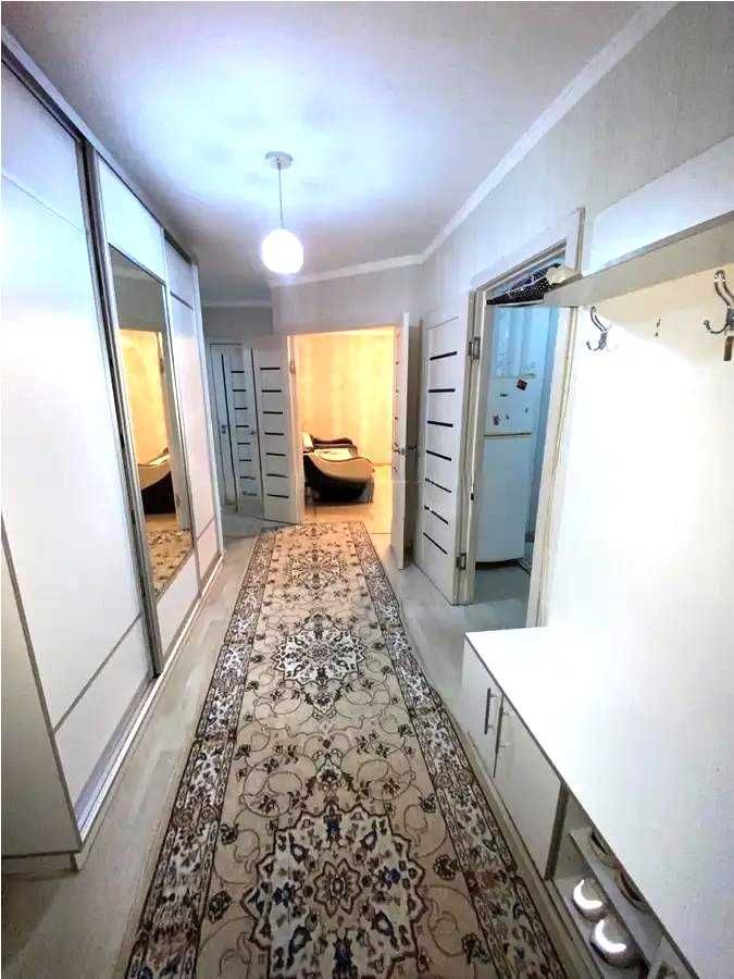 2-ком 65 кв.м ул. Азербаева Дом кирпичный Распашонка Лифта нет